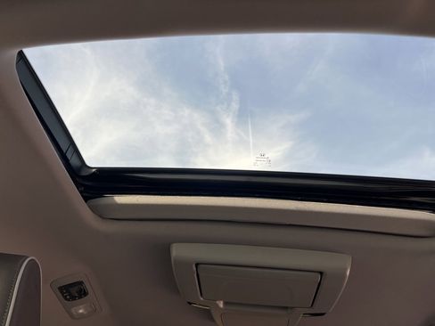 Used 2023 Honda Odyssey Elite image 22