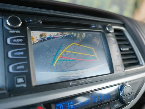 Used 2016 Toyota Highlander Limited FWD image 21