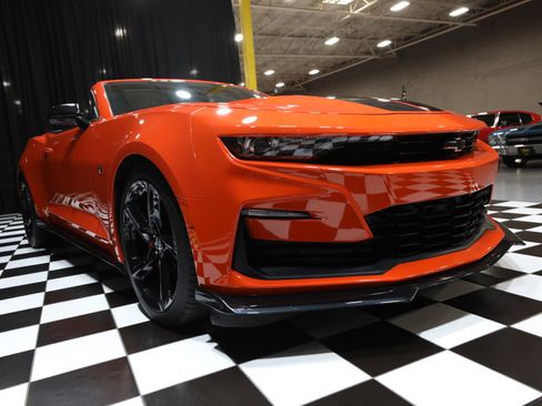 Used 2020 Chevrolet Camaro SS image 23