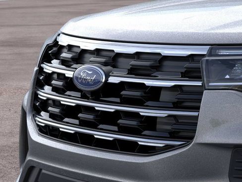 New 2026 Ford Explorer Active RWD image 17