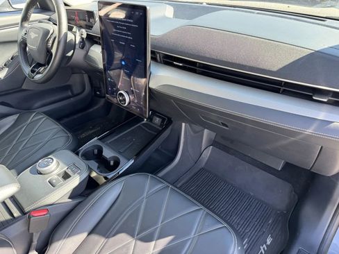 Used 2023 Ford Mustang Mach-E Select image 5