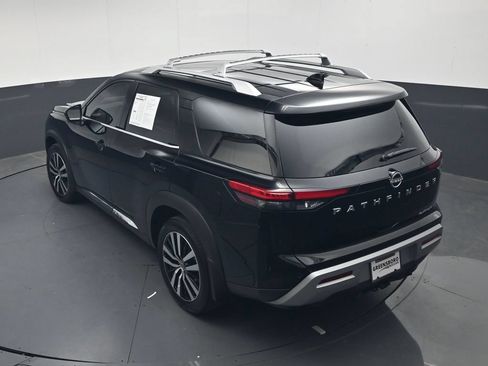 Certified 2025 Nissan Pathfinder Platinum w/ Cargo Package FWD image 31
