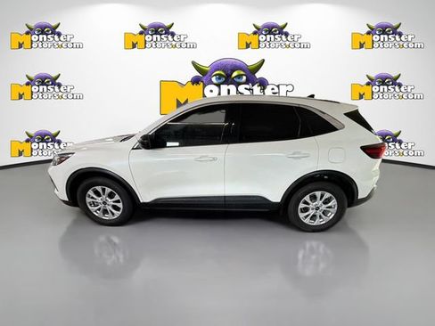 Used 2023 Ford Escape Active w/ Tech Pack #1 AWD/4WD image 7