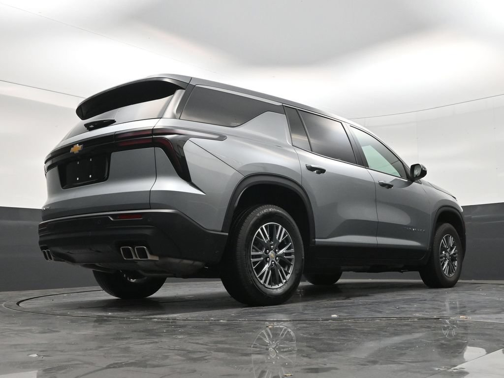 Used 2024 Chevrolet Traverse LS FWD image 23