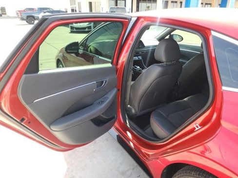 Used 2021 Hyundai Sonata SEL Plus w/ Preferred Accessory Package image 18