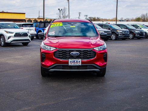 Used 2025 Ford Escape ST-Line image 2