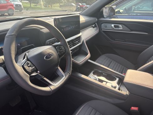 New 2026 Ford Explorer ST-Line AWD/4WD image 7