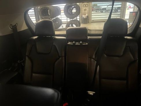 Used 2022 Kia Telluride LX AWD/4WD image 32