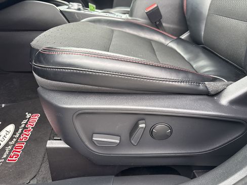 Used 2025 Ford Escape ST-Line Select image 15