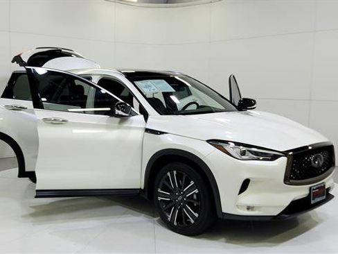 Used 2021 INFINITI QX50 Luxe w/ Appearance Package FWD image 29