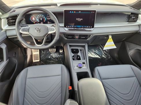 New 2026 Volkswagen Tiguan SE R-Line image 23