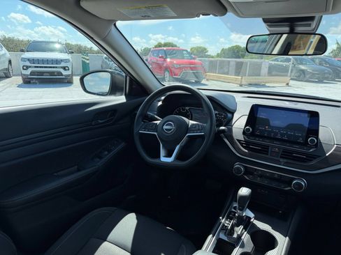 Used 2026 Nissan Altima 2.5 SV FWD image 29