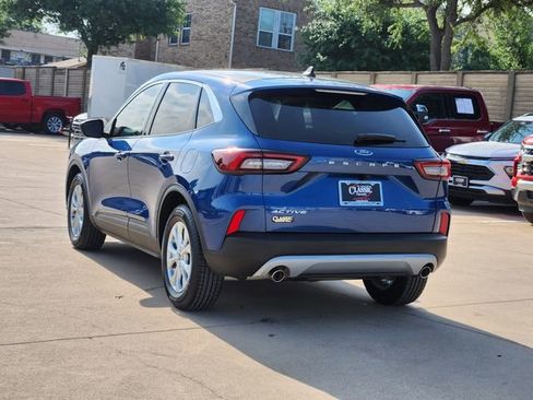 Used 2023 Ford Escape Active w/ Cold Weather Package FWD image 3