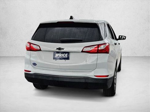 Used 2020 Chevrolet Equinox LS w/ LS Convenience Package image 5