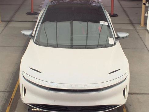 Used 2023 Lucid Air Grand Touring image 2