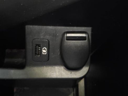 Used 2018 Nissan Rogue S AWD/4WD image 30