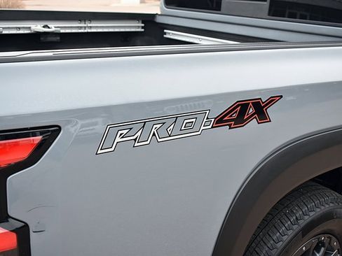 Used 2022 Nissan Frontier PRO-4X w/ Pro-4X Premium Package image 13