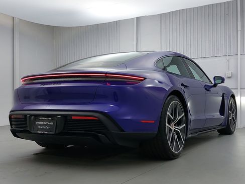 New 2025 Porsche Taycan GTS image 7