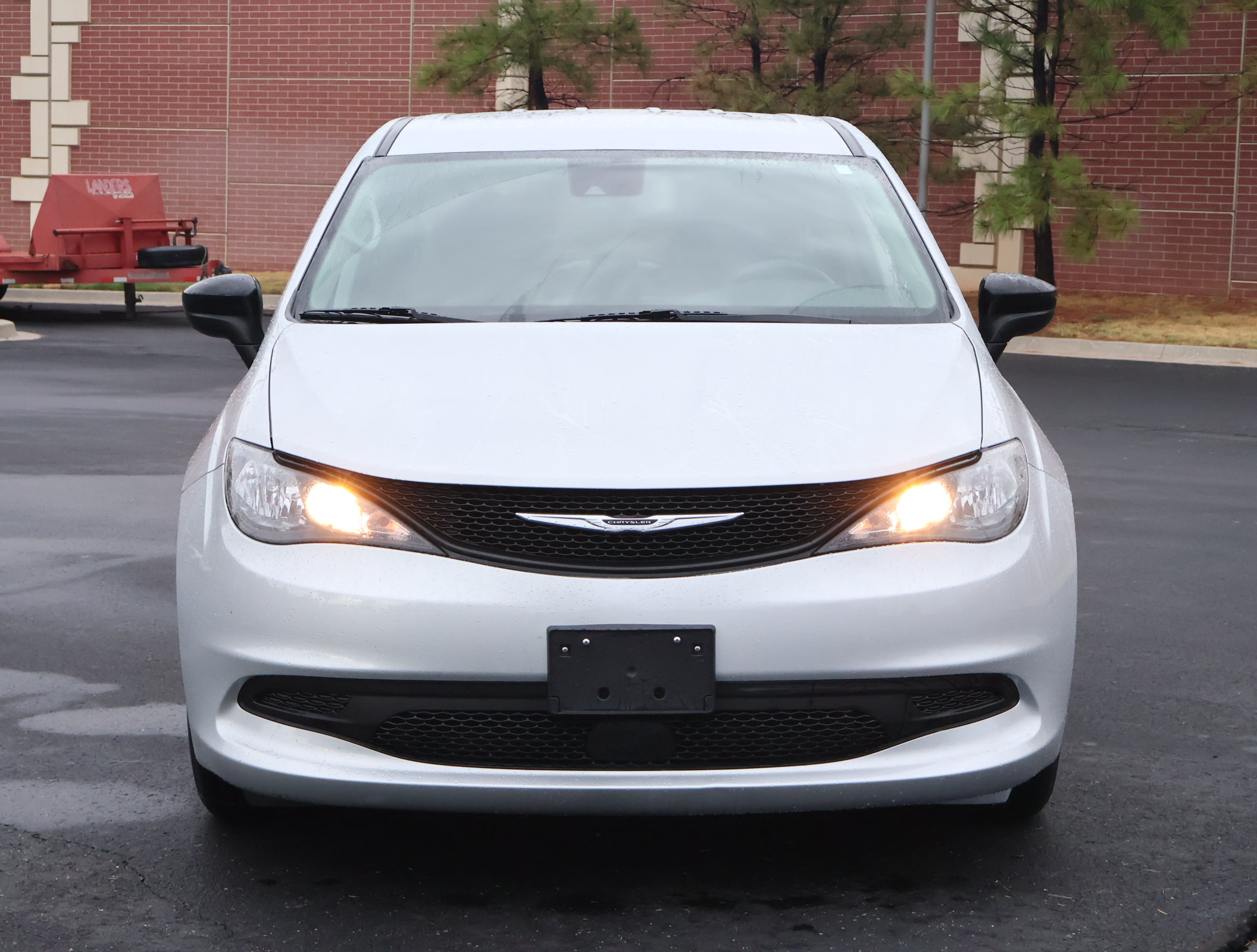 Used 2024 Chrysler Voyager LX FWD image 30
