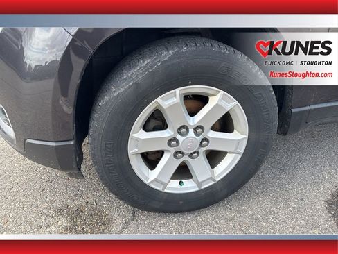 Used 2014 GMC Acadia SLE image 15