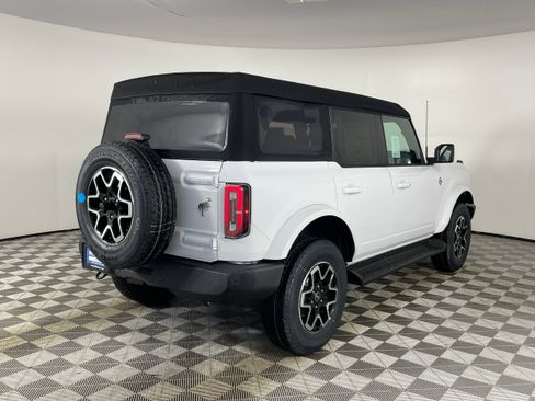 New 2025 Ford Bronco Outer Banks image 6