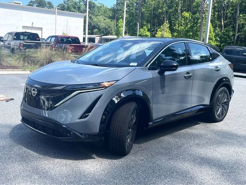 New 2023 Nissan Ariya FWD image 3
