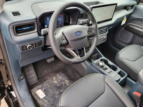 New 2025 Ford Maverick Lobo image 17