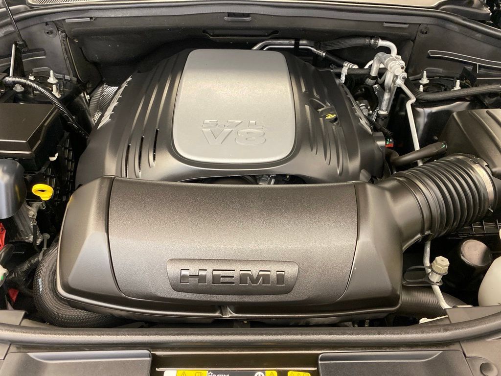 Used 2023 Dodge Durango R/T w/ Hemi Orange Plus Package AWD/4WD image 31