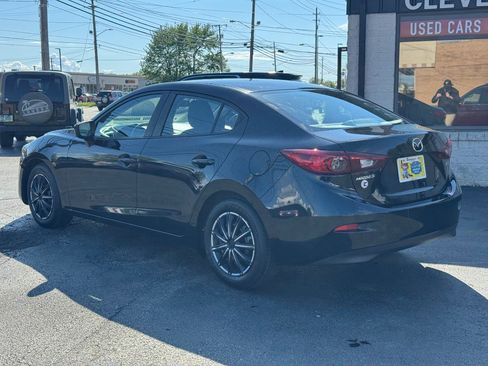 Used 2017 MAZDA MAZDA3 Sport FWD image 7
