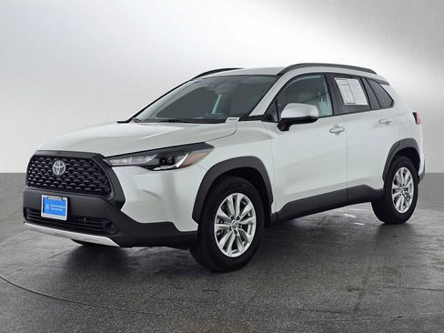 Used 2022 Toyota Corolla Cross LE w/ Moonroof Package FWD image 7
