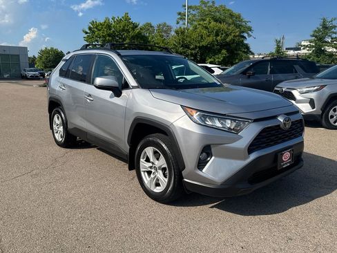 Used 2020 Toyota RAV4 XLE w/ Convenience Package AWD/4WD image 9
