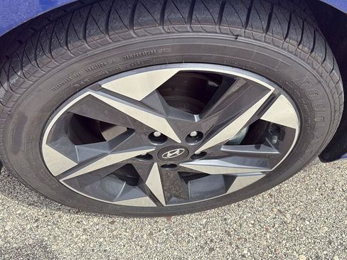 Used 2023 Hyundai Elantra SEL w/ Convenience Package FWD image 14