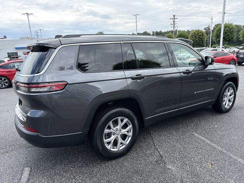 Used 2021 Jeep Grand Cherokee L Limited AWD/4WD image 10
