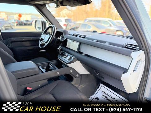 Used 2022 Land Rover Defender 110 image 22