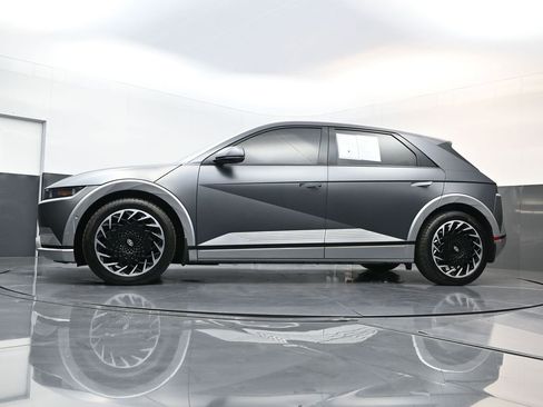 Certified 2023 Hyundai Ioniq 5 Limited w/ Cargo Package image 28