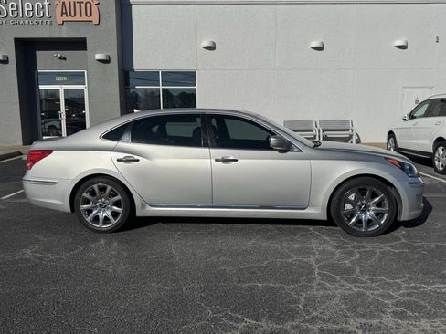 Used 2012 Hyundai Equus Signature image 6