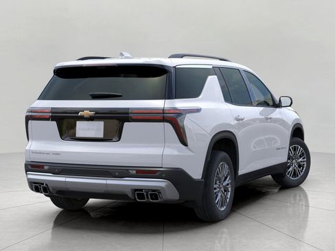 New 2026 Chevrolet Traverse LT w/ LPO, Floor Liner Package image 4