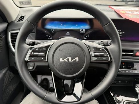 Used 2026 Kia Seltos EX w/ EX Sunroof Package AWD/4WD image 12