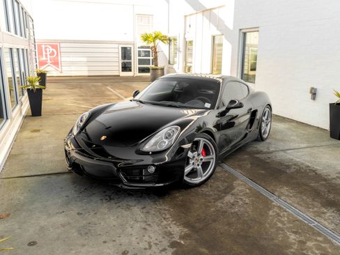Used 2014 Porsche Cayman S image 3