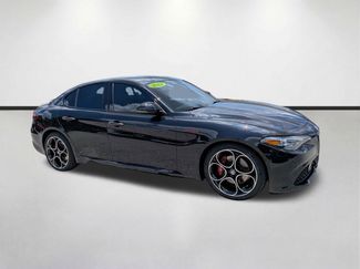 Used 2022 Alfa Romeo Giulia Veloce RWD video 1