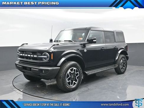 New 2025 Ford Bronco Outer Banks image 1
