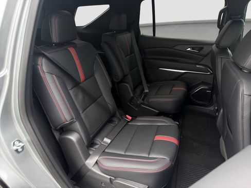 New 2026 Chevrolet Traverse RS w/ LPO, Floor Liner Package AWD/4WD image 19