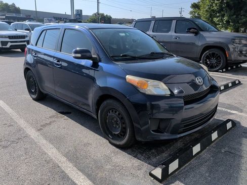 Used 2013 Scion xD FWD image 2