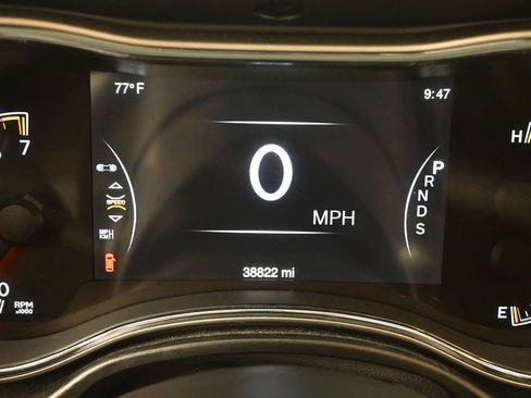 Used 2015 Jeep Grand Cherokee Limited w/ Trailer Tow Group IV AWD/4WD image 18