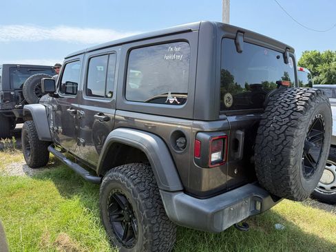 Used 2019 Jeep Wrangler Unlimited Sport S AWD/4WD image 8