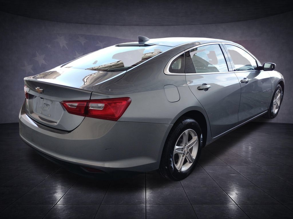 Used 2024 Chevrolet Malibu LS FWD image 5