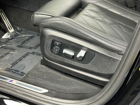 Used 2024 BMW X5 sDrive40i w/ M Sport Package image 12