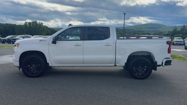 Used 2023 Chevrolet Silverado 1500 RST w/ Z71 Off-Road Package AWD/4WD image 5