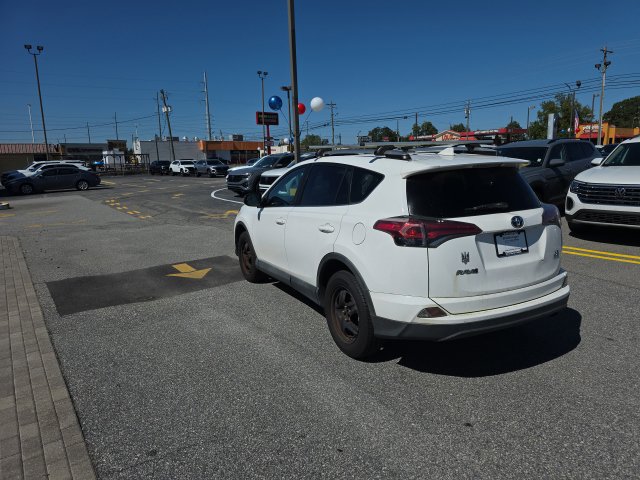 Used 2017 Toyota RAV4 LE w/ All Weather Liner Package AWD/4WD image 7