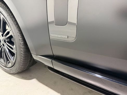 Used 2024 Land Rover Range Rover Long Wheelbase Autobiography image 18